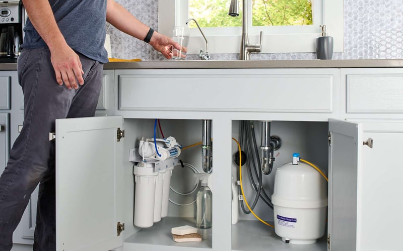 هر آنچه که باید پیش از خرید دستگاه تصفیه آب بدانید